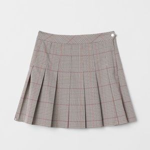 Pleated skirt